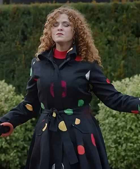 Bernadette-Peters-Zoeys-Extraordinary-Playlist-Cotton-Coat