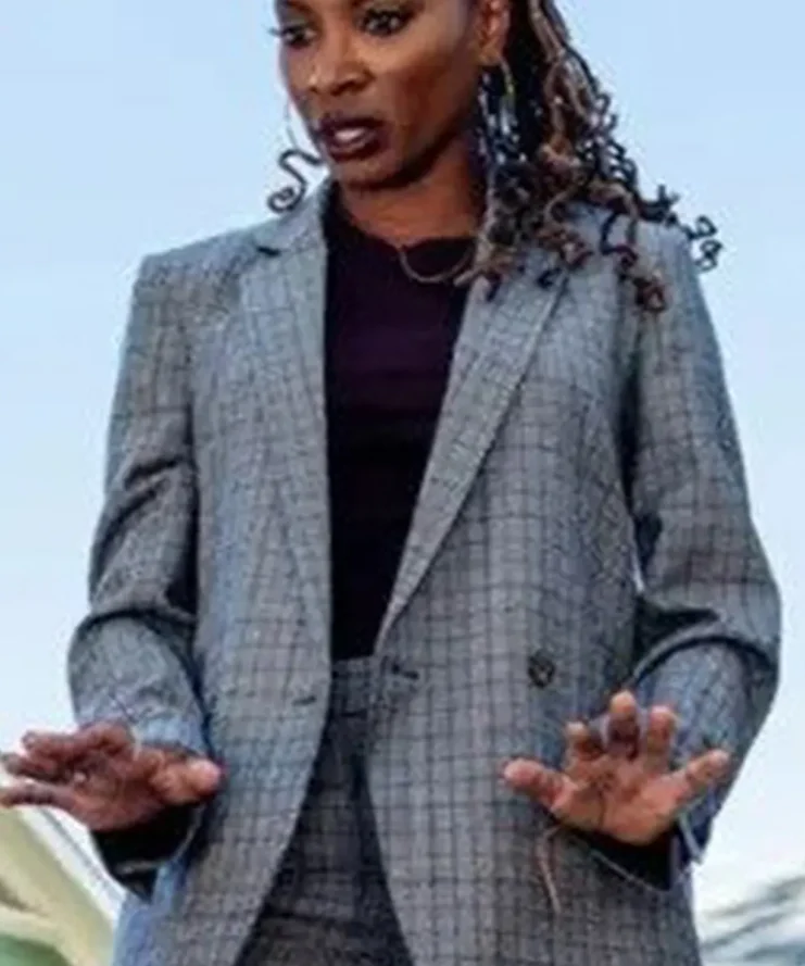 Found-2023-Shanola-Hampton-Grey-Plaid-Blazer