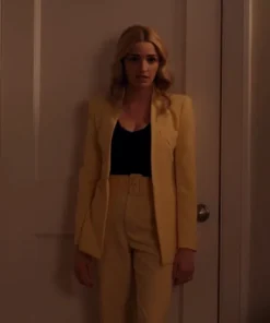 Ginny and Georgia Season 02 Brianne Howey Yellow Suit
