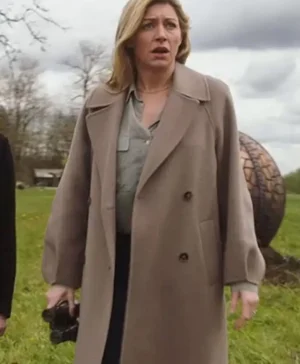 Jes Macallan DCs Legends Of Tomorrow S06 Oversized Coat