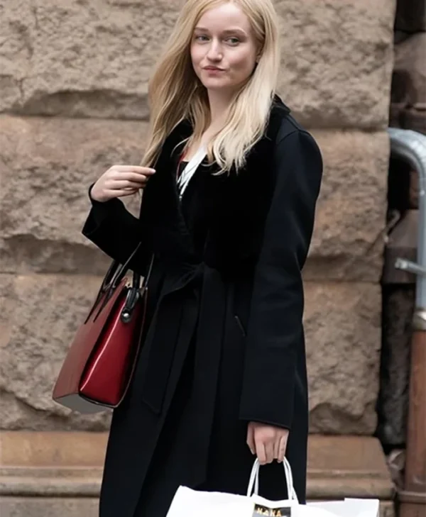 Julia Garner Inventing Anna S01 Black Cotton Robe Coat