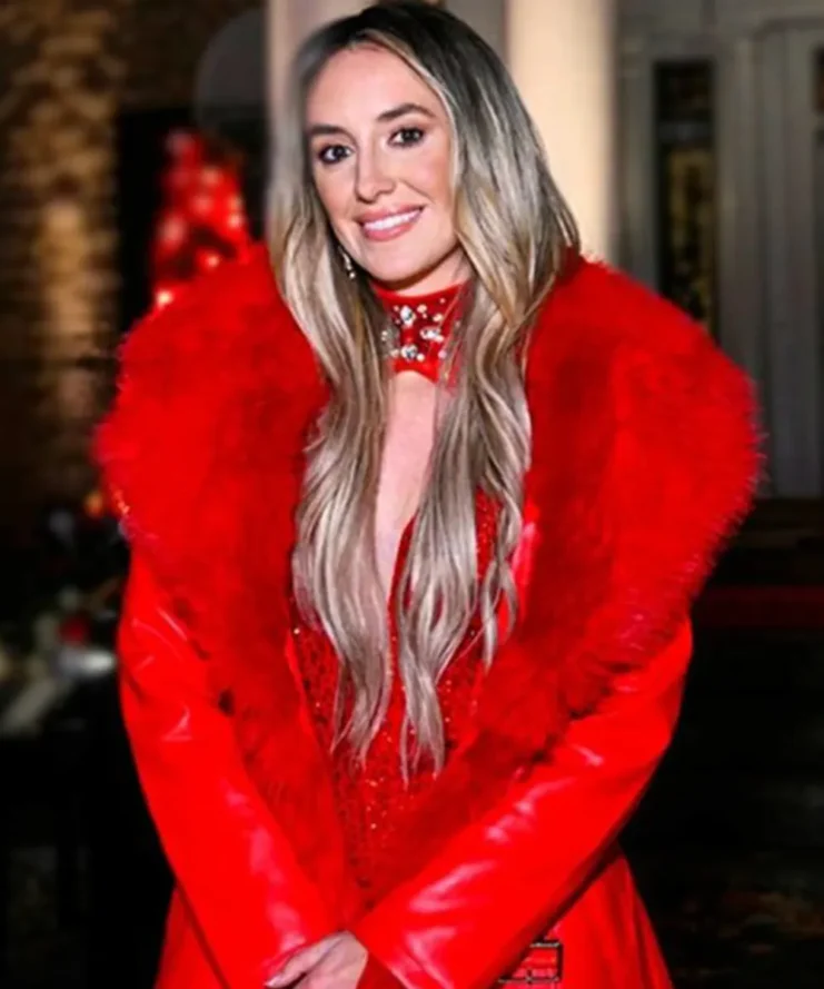 Lainey-Wilson-Faux-Fur-Trim-Red-Leather-Trench-Coat