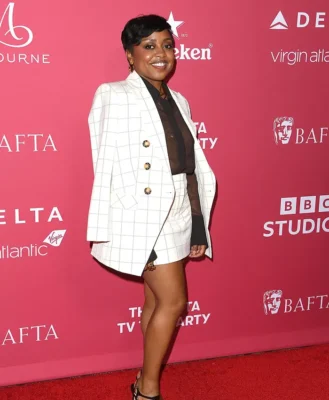 Quinta Brunson White Patterned Blazer Side