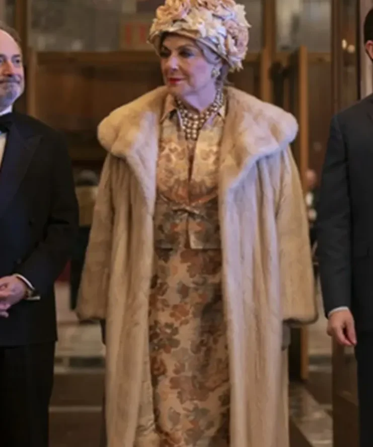 Shirley-Maisel-Fur-Trench-Coat-The-Marvelous-Mrs.-Maisel-Season-4