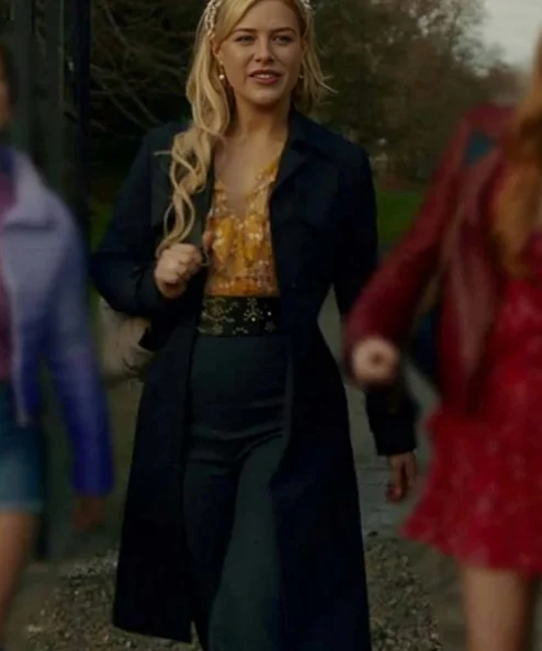 Stella-Fate-The-Winx-Saga-Black-Coat