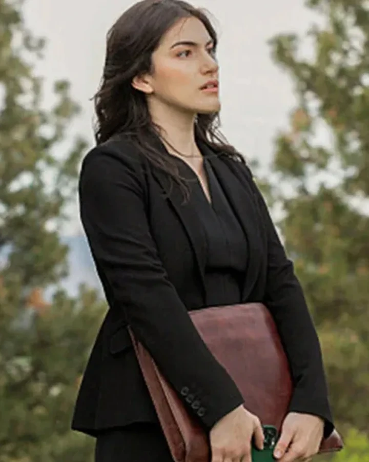 Yellowstone S05 Clara Brewer Black Blazer