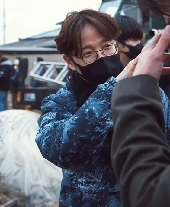 Director Park Hoon-jung 2023 Movie The Childe Camo Hooded Jacket For Men and Women