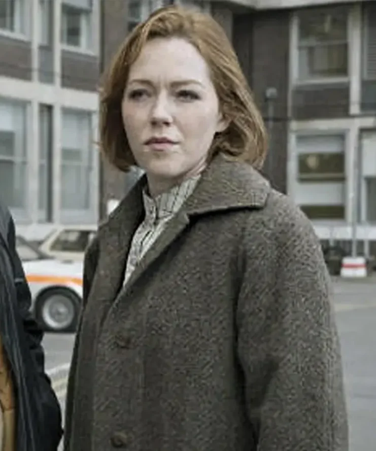 nicki-jennings-gray-coat