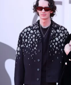 Disclaimer Kodi Smit-McPhee Coat