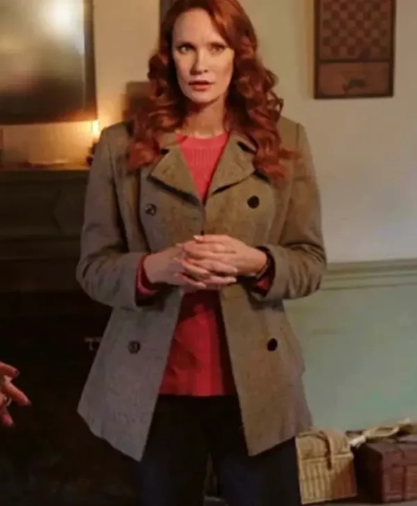 Mysteries Decoded S03 Jennifer Marshall Grey Coat