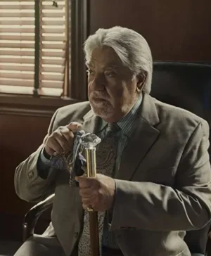 Reacher S01 Bruce McGill Grey Suit