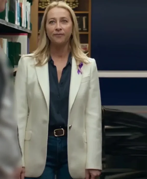 Strife S02 Evelyn Jones White Blazer