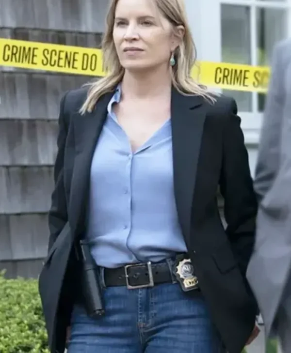 The Better Sister S01 Kim Dickens Blazer