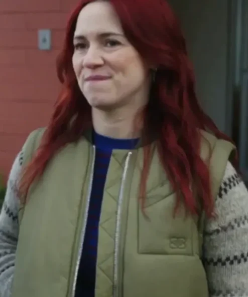 Resident Alien S04 Alice Wetterlund Green Vest