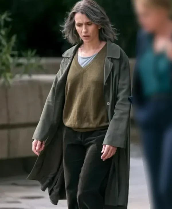Sara Woman In The Shadows S01 Sara Morozzi Coat