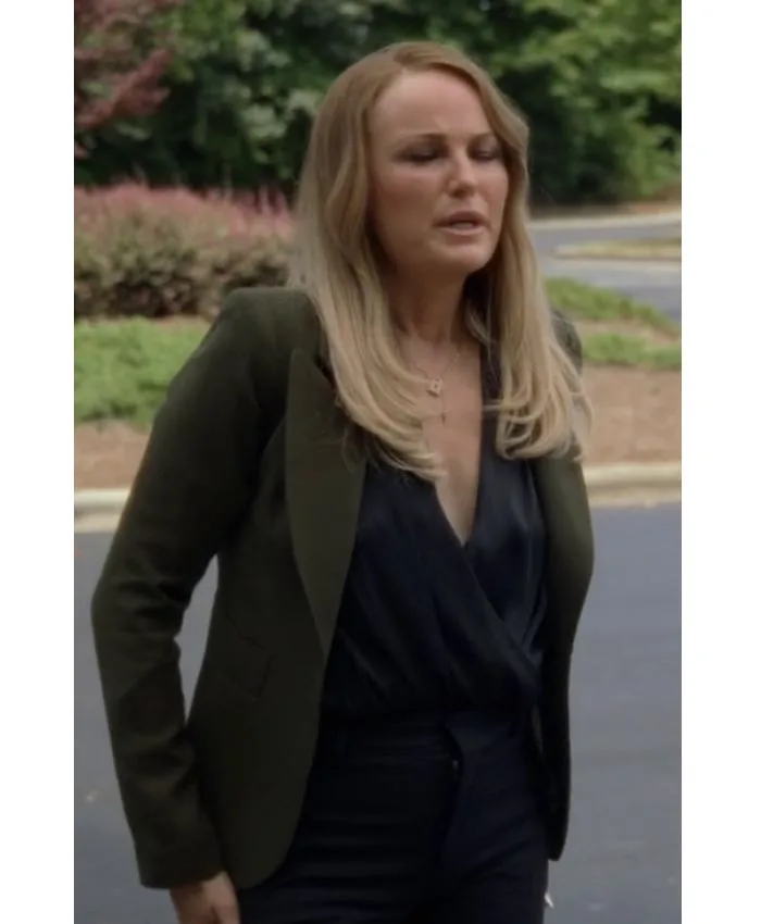 Malin Akerman TV-Series The Hunting Wives 2025 Margo Banks Olive Blazer