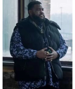 Tobi Bamtefa Mayor of Kingstown 2024 Deverin ‘Bunny’ Washington Black Hooded Vest