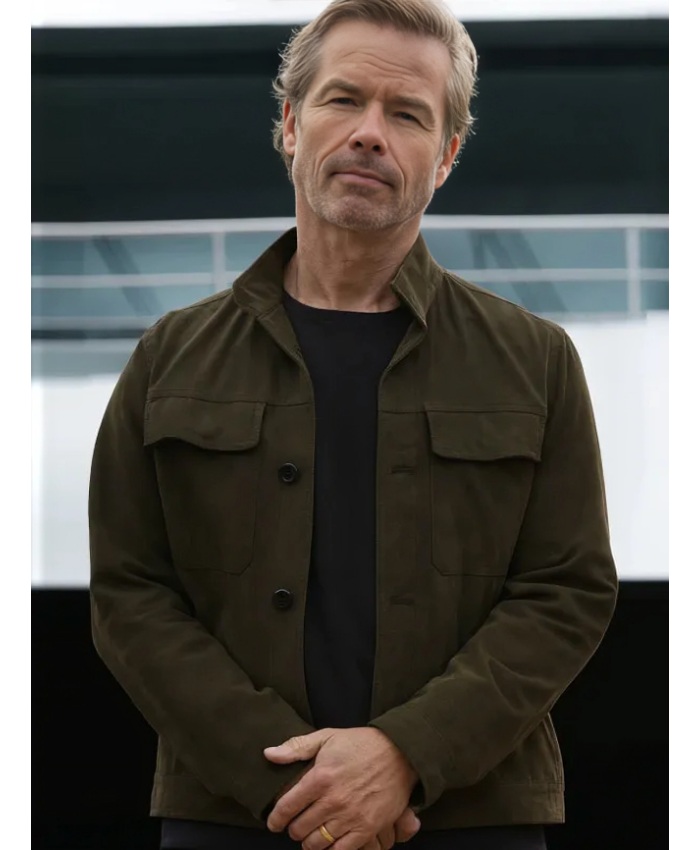 The Woman in Cabin 10 Guy Pearce Jacket