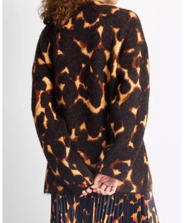 Relaxed Cardigan in Black with tortoiseshell Print V-Neck Cardigan