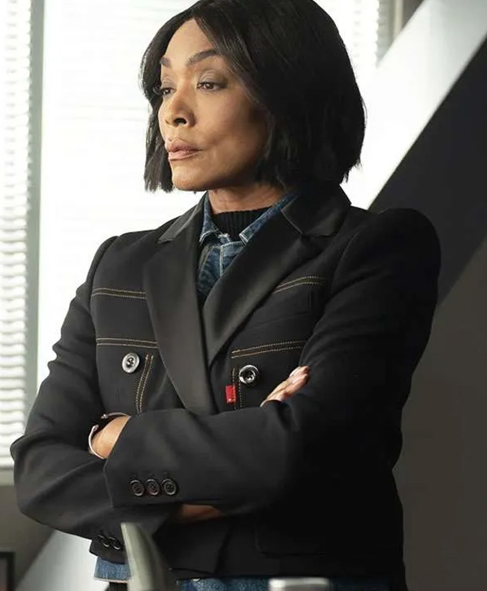 9-1-1 Athena Grant Cropped Jacket