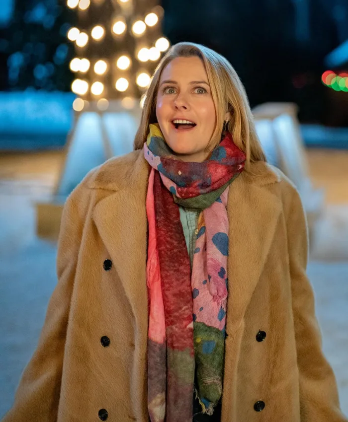 Alicia Silverstone A Merry Little Ex-Mas Brown Fur Coat