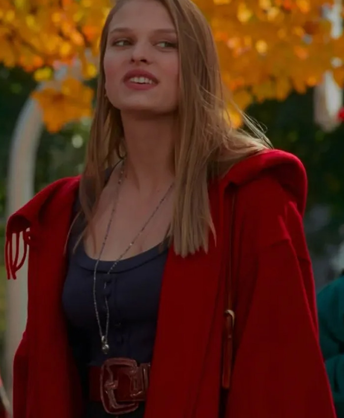 Hocus Pocus Allison Watts Red Hooded Coat