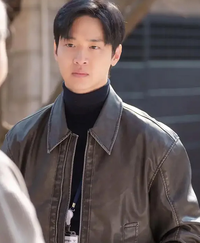 Queen Mantis Jang Dong-yoon Brown Leather Jacket