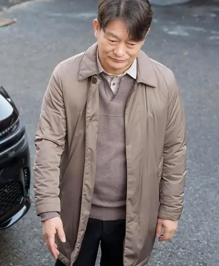 Queen Mantis Joong-ho Coat