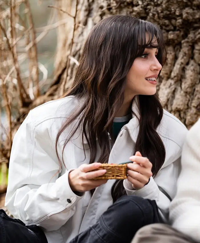 Reminder S01 Hande Erçel White Jacket