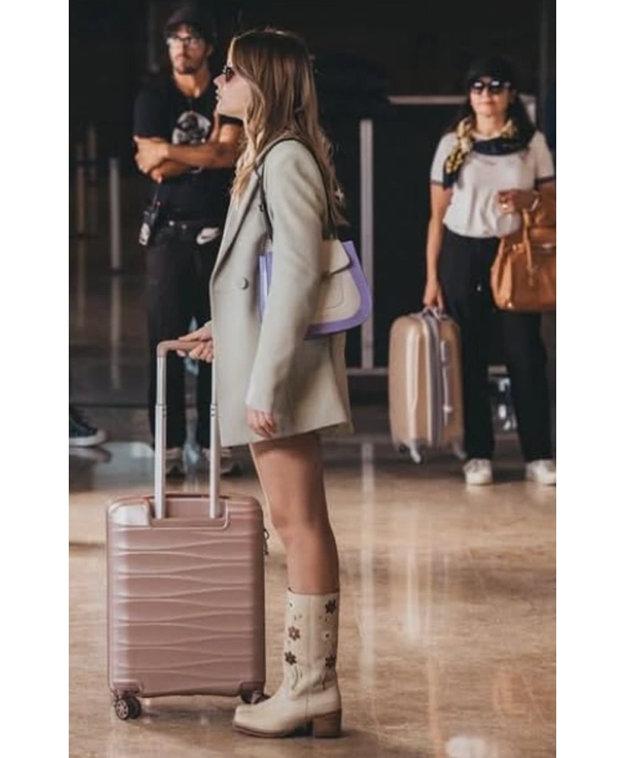 Nicole Wallace Culpa Nuestra Beige Coat For Sale