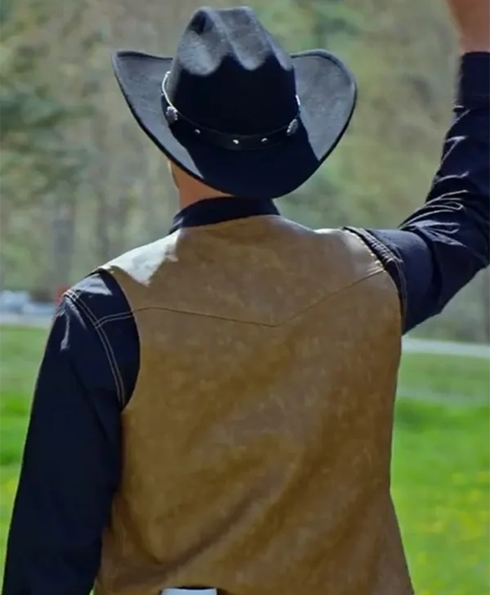 Shop Jonathan Bennett Finding Mr Christmas S02 Leather Vest