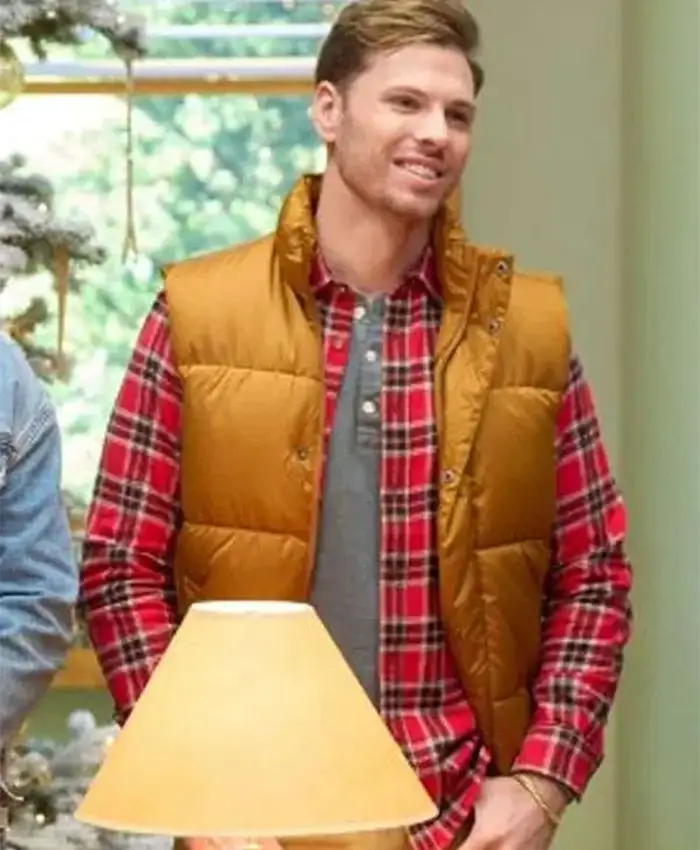 Craig Geoghan Finding Mr Christmas S02 Puffer Vest