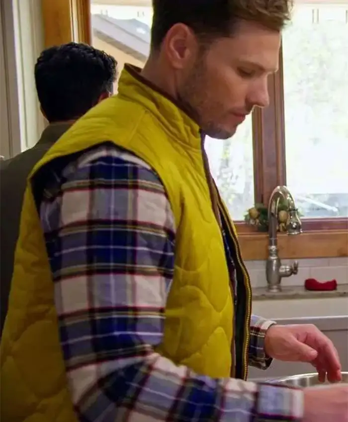 Craig Geoghan Finding Mr Christmas S02 Yellow Vest For Sale