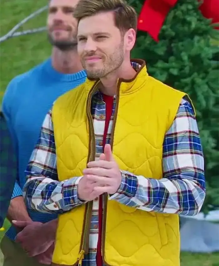 Craig Geoghan Finding Mr Christmas S02 Yellow Vest