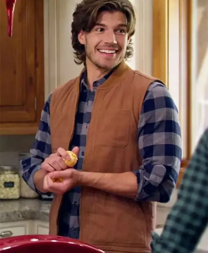 Drake Kuyper Finding Mr Christmas S02 Brown Vest