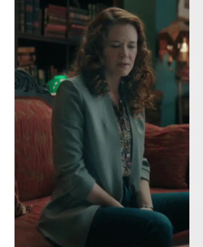 Emily Lane Mistletoe Murders S02 Green Blazer