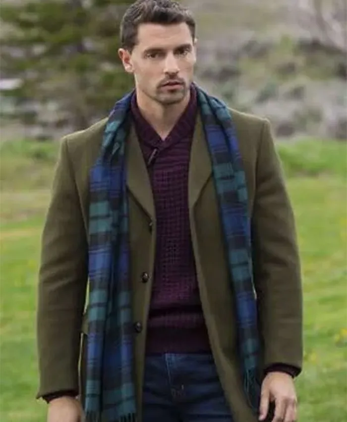 Ezra Moreland Finding Mr Christmas S02 Green Wool Coat