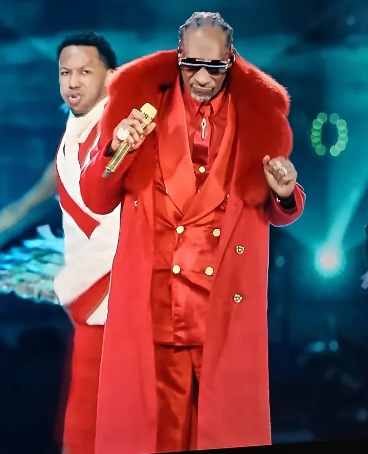 Halftime Show Christmas 2025 Snoop Dogg Red Coat