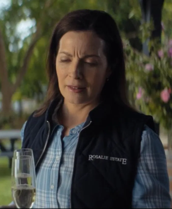 Annie Maynard Dear Life S01 Black Vest