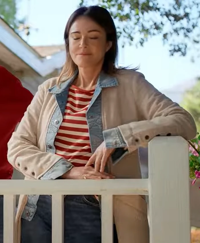 Christa Miller Shrinking S03 Beige Denim Trim Coat