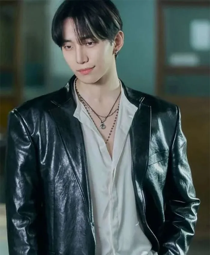 Lee Jun-ho Typhoon Family S01 Leather Blazer