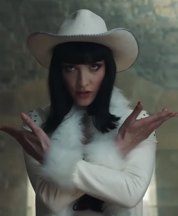 Lera Abova One Piece S02 White Coat-closeup