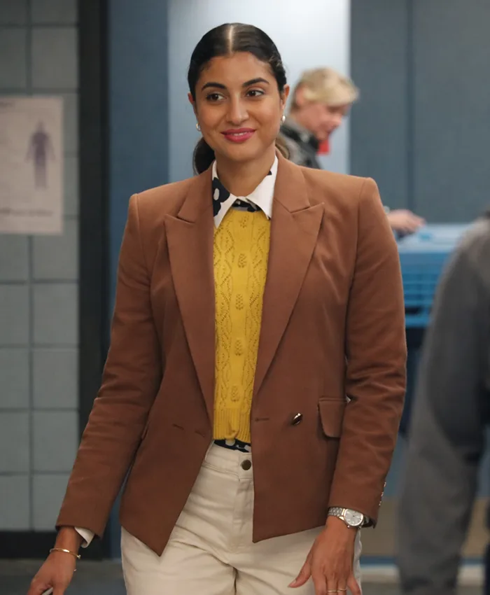 Animal Control S04 Vella Lovell Brown Blazer