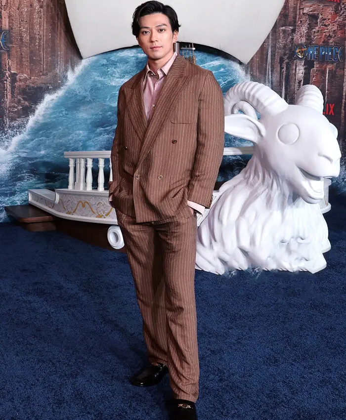 One Piece S02 Event Mackenyu Brown Suit