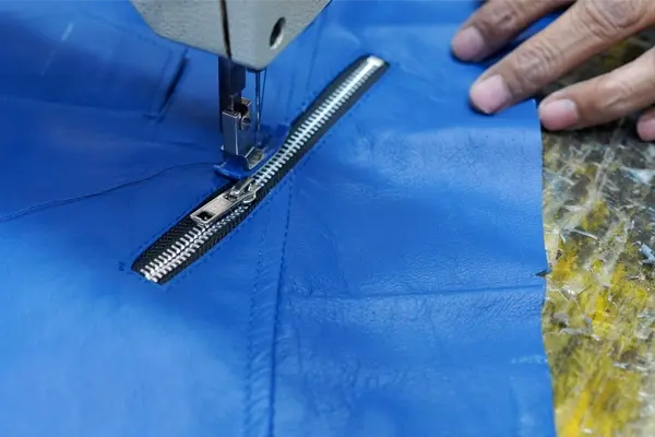zipper installation)