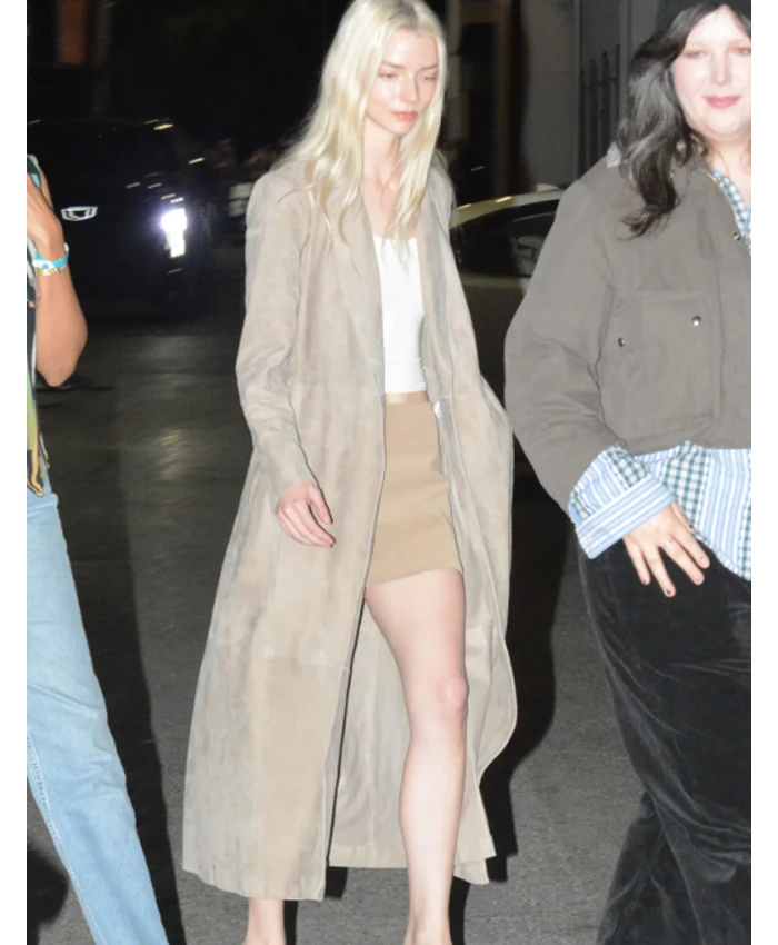 Anya Taylor-Joy Justin Bieber Concert 2026 Beige Coat