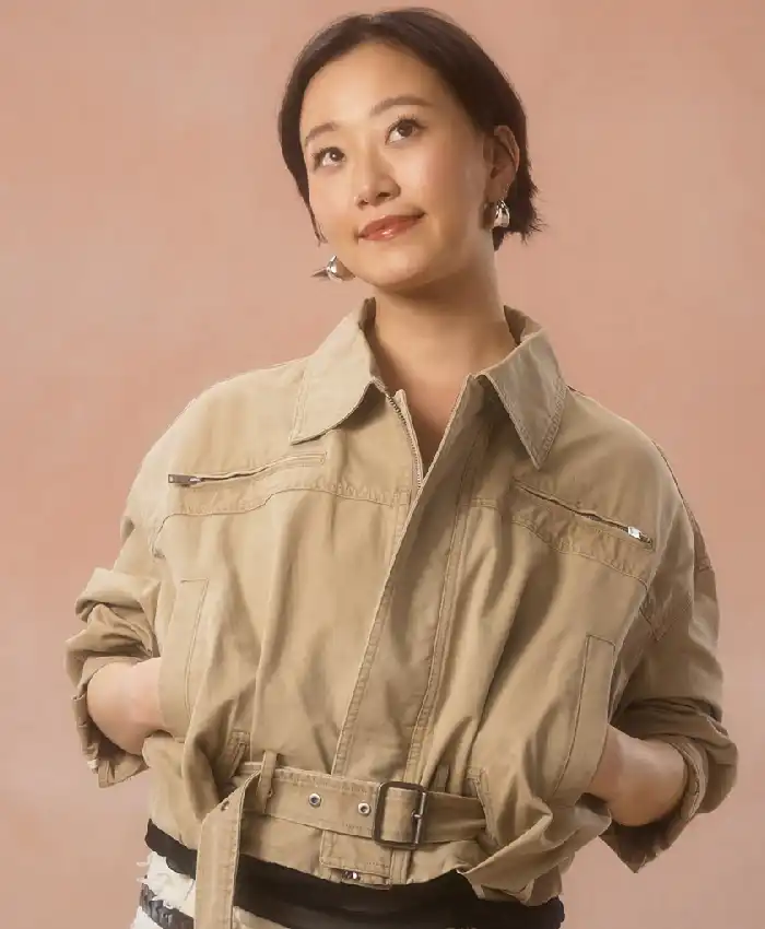 XO Kitty S03 Anna Cathcart Beige Jacket