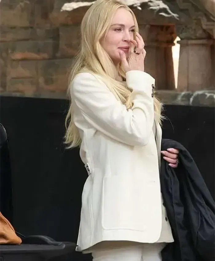 Count My Lies Violet Lockhart Off White Blazer Side