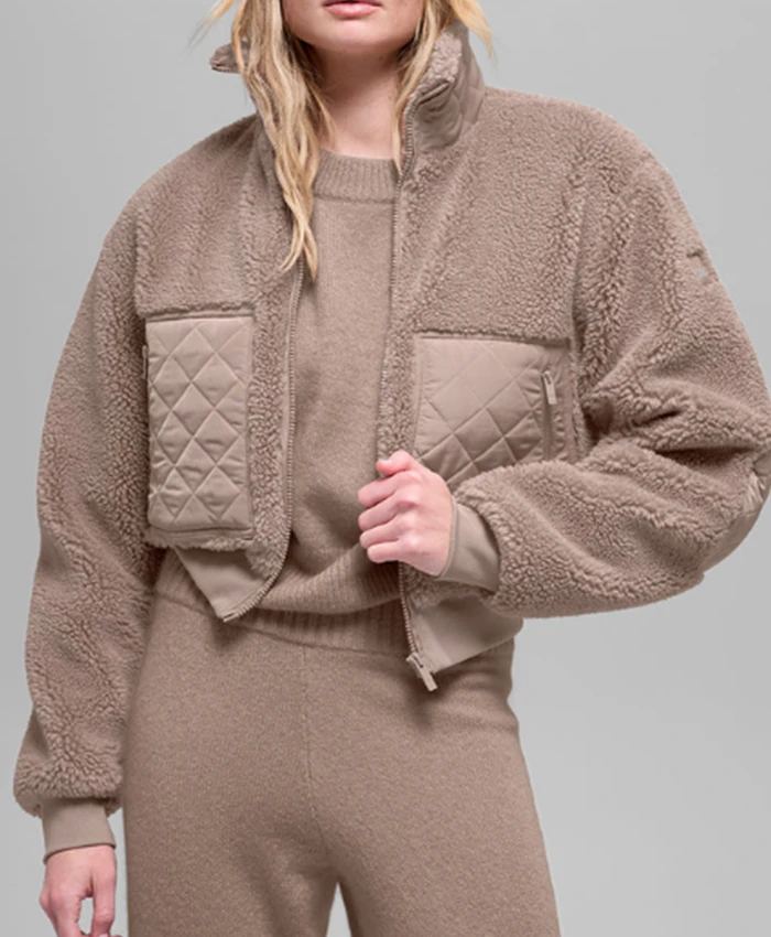 Love it or List It S21 Page Turner Sherpa Cropped Jacket