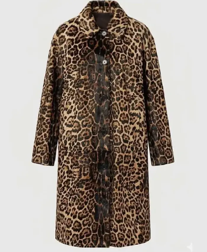 Anne Hathaway Movie The Devil Wears Prada 2 2026 Press Tour Leopard Print Coat